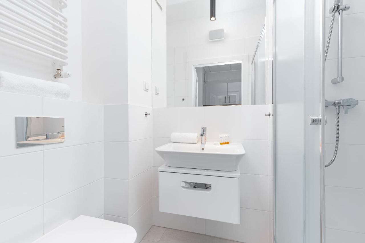 Business Center Apartments Warsaw Wola By Noclegi Renters Exterior photo